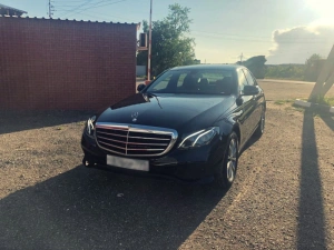 Mercedes E